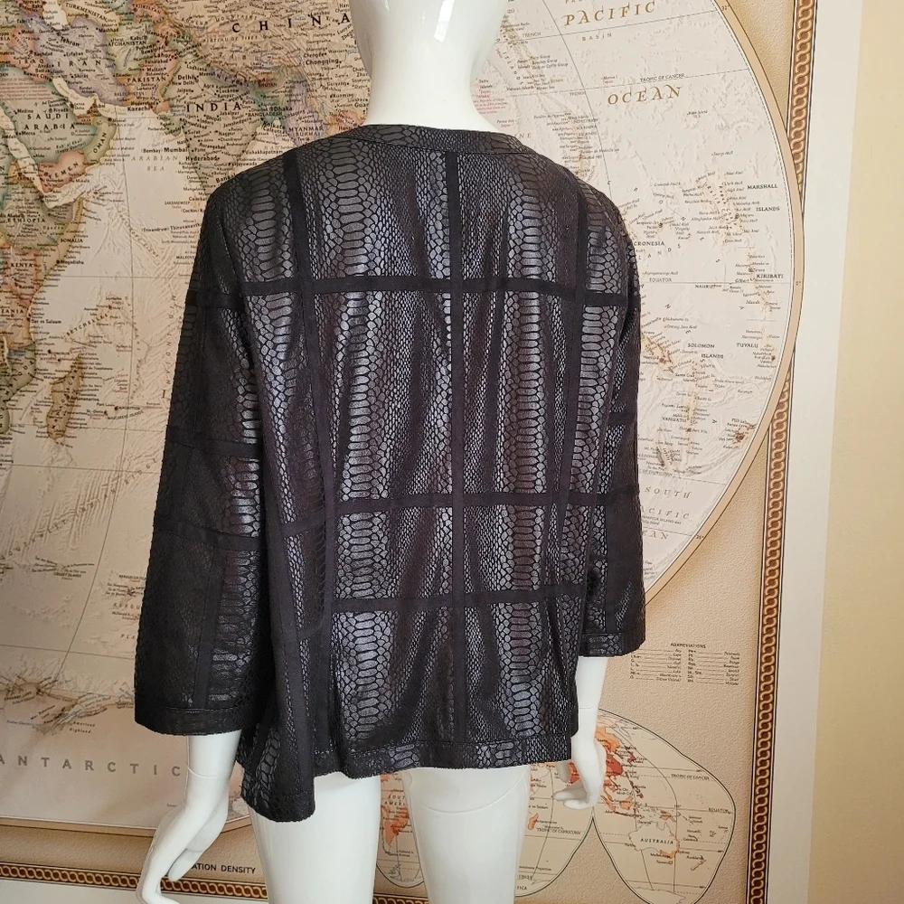Alfred Dunner black faux snakeskin lightweight jacket edgy moto goth witchy 12